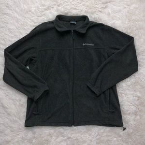 Men’s grey Columbia jacket